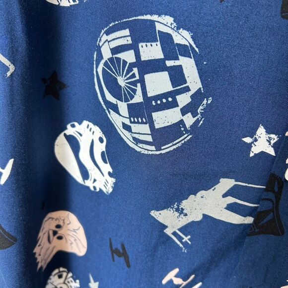 Star Wars NWT Navy Icon Print Short Sleeve Button Front Shirt Size M - Picture 11 of 12